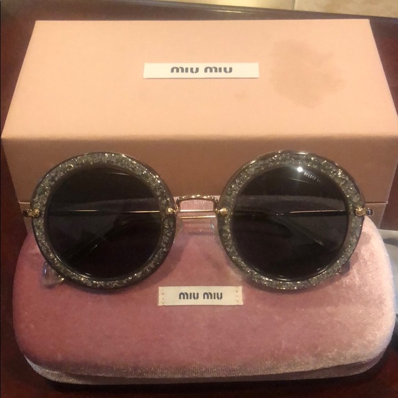 Miu Miu sunglasses - Picture 4 of 4